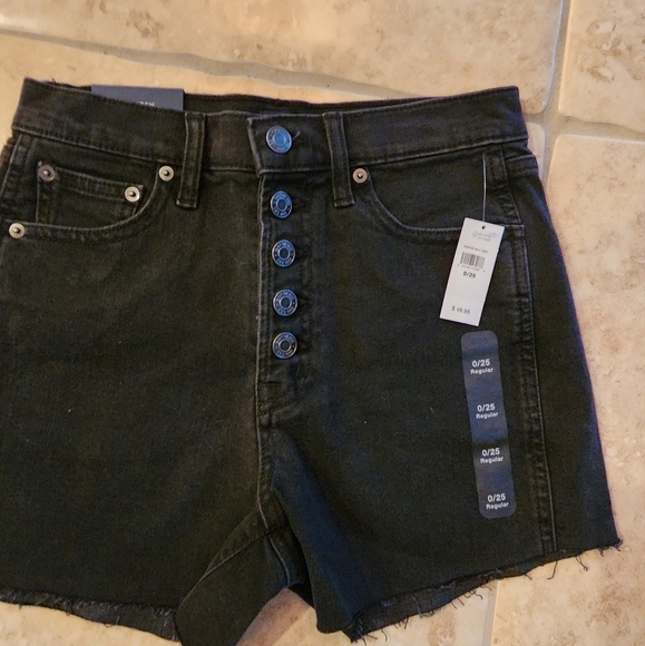 New Black high rise Gap Shorts - Picture 1 of 8